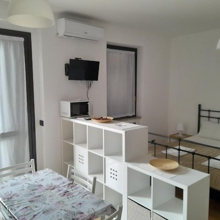 Casa Stefania 3 Apartman Mandello del Lario Kültér fotó