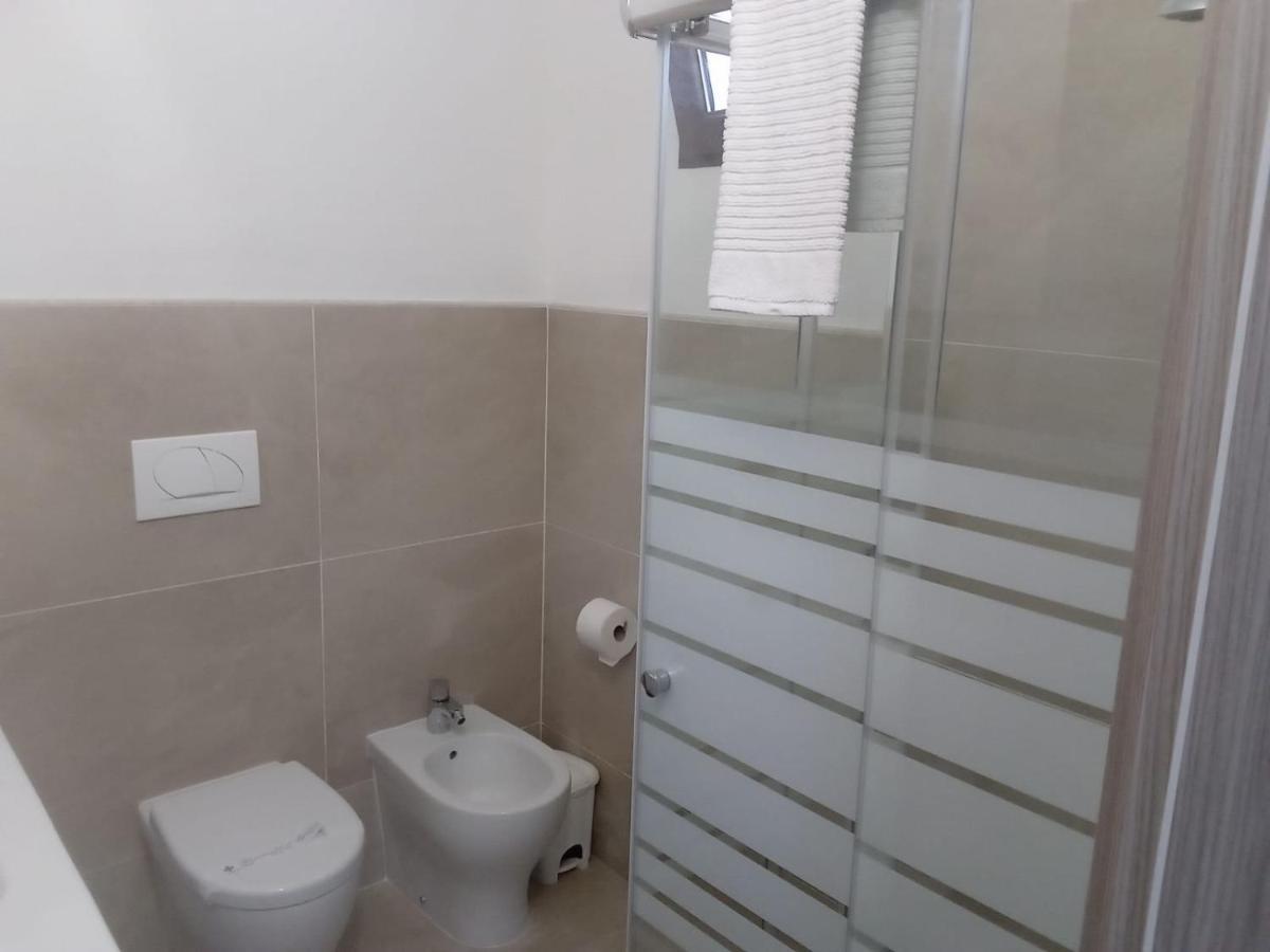 Casa Stefania 3 Apartman Mandello del Lario Kültér fotó